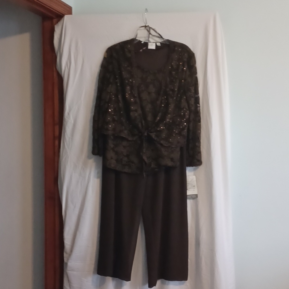 New 2 Piece Emma James Fancy Outfit